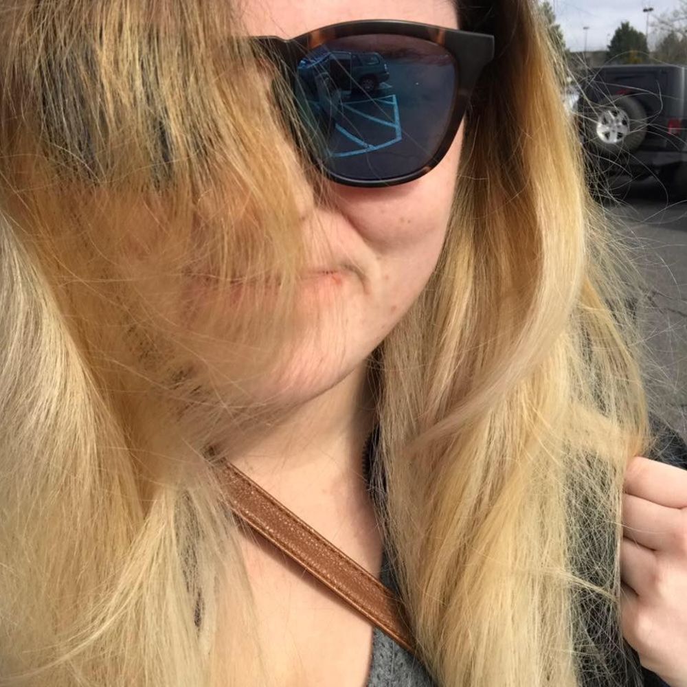 Meet your Posher, Lexi